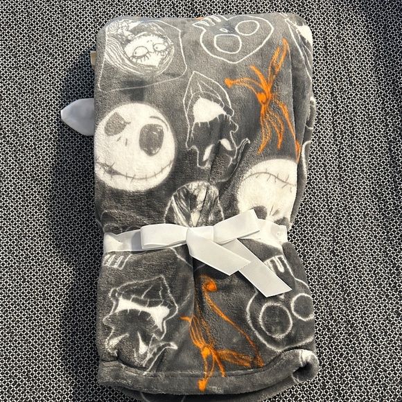 Nightmare Before Christmas Pet Blanket and Toy Set - Picture 2 of 2